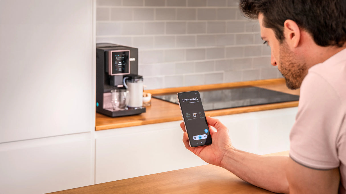 CECOTEC Machine à café grains Cremmaet Compactccino Connected Black Rose
