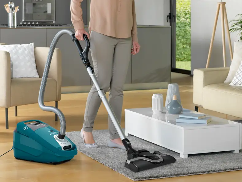 Rowenta Aspirateur avec sac Silence Force Allergy Plus