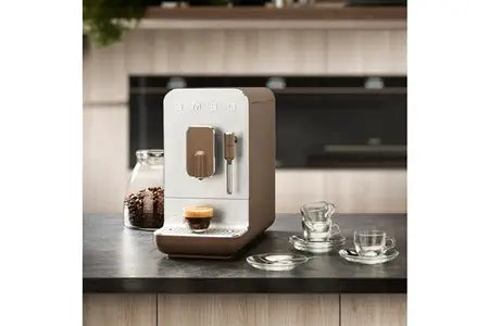 SMEG Machine à café Grain sans buse