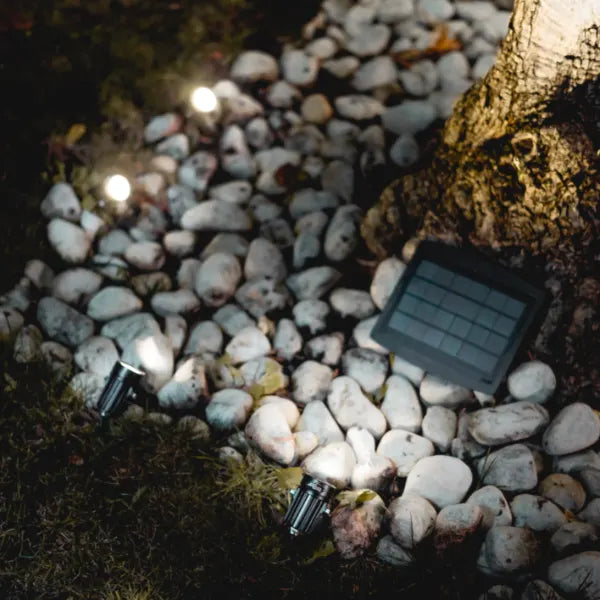Ezilight Projecteurs solaires Solar multi spot (2 packs de 4 lampes)