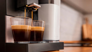 CECOTEC Machine à café grains Cremmaet Compactccino Connected Black Rose
