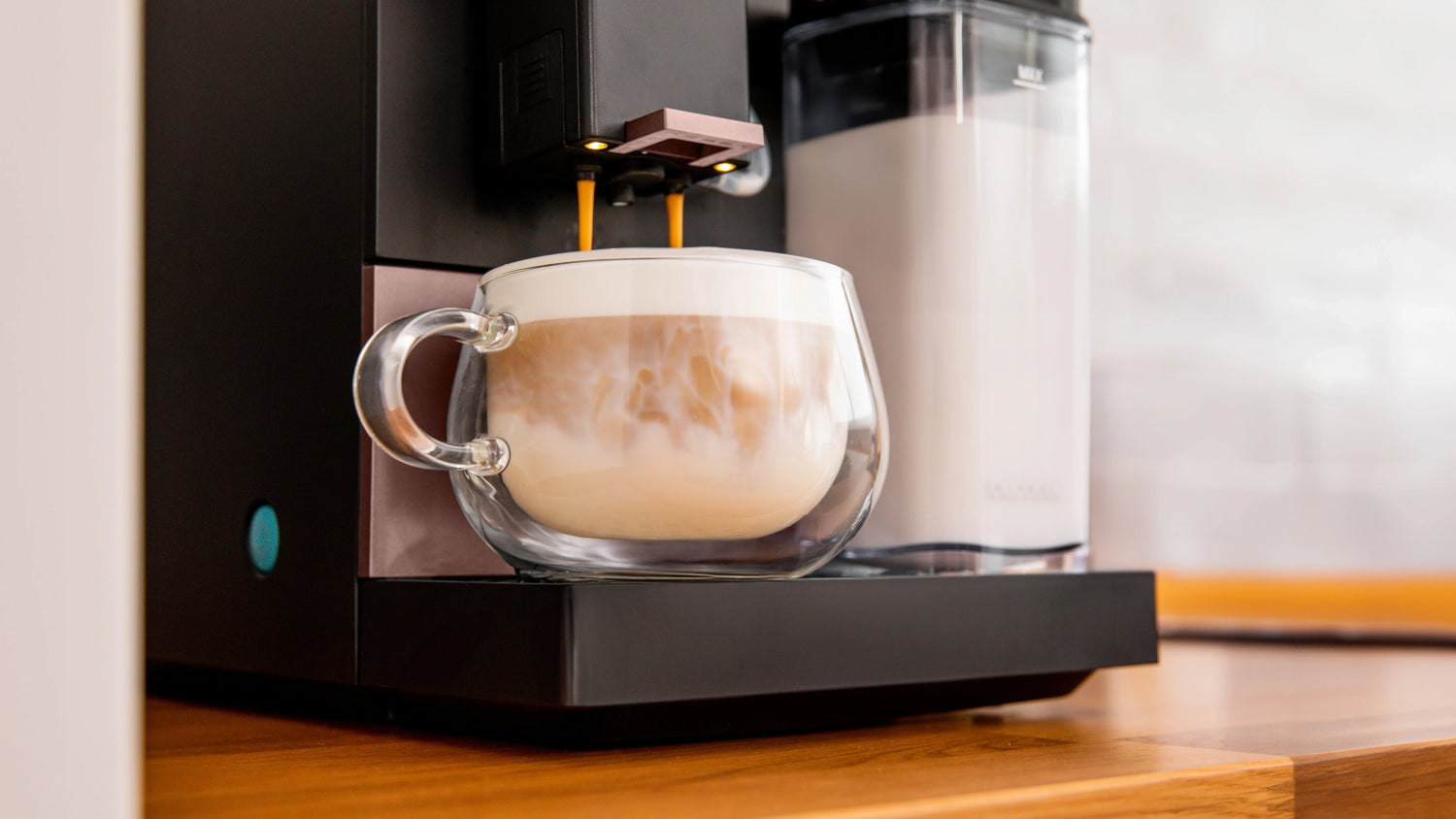 CECOTEC Machine à café grains Cremmaet Compactccino Connected Black Rose