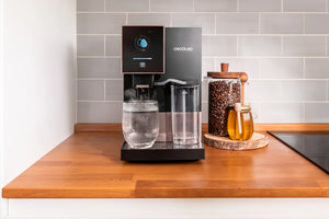 CECOTEC Machine à café grains Cremmaet Compactccino Connected Black Rose