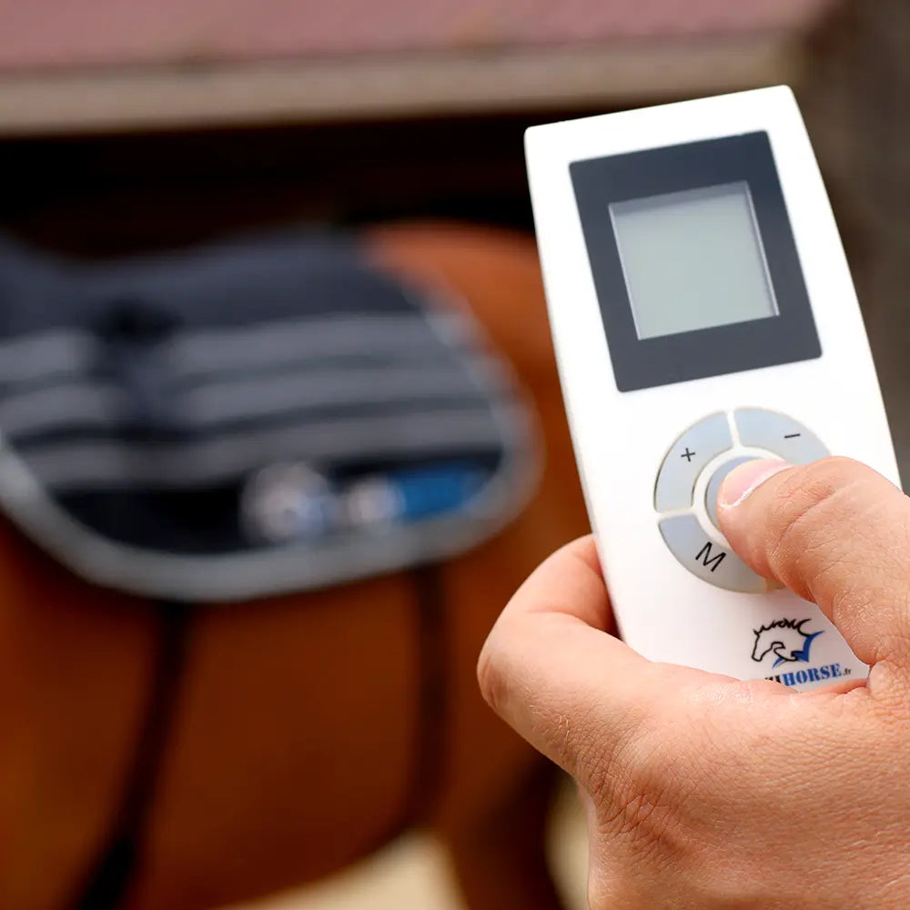 Ezihorse Tapis de massage vibrant et chauffant pour chevaux Back Comfort